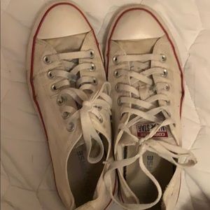 White converse ;)